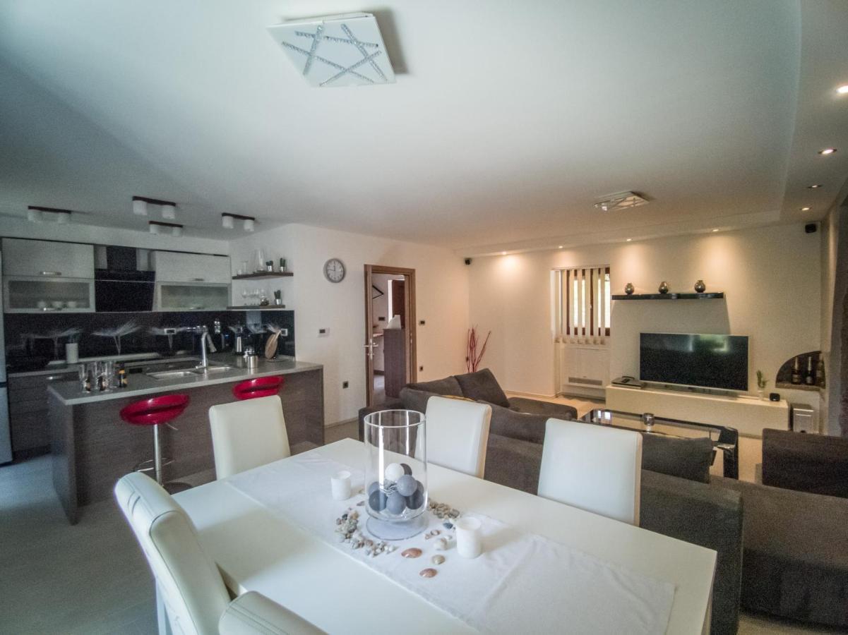 Holiday house Toš 瓦比尼科 外观 照片