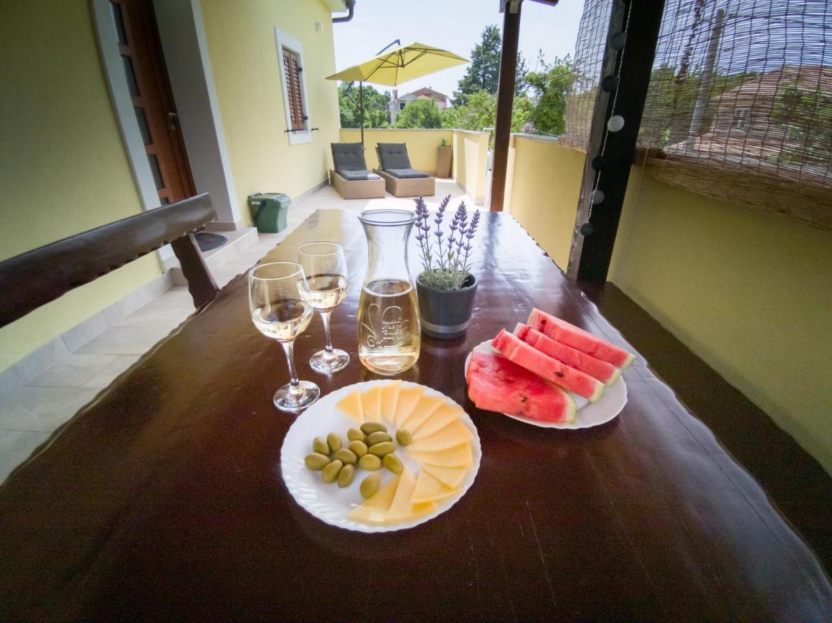 Holiday house Toš 瓦比尼科 外观 照片